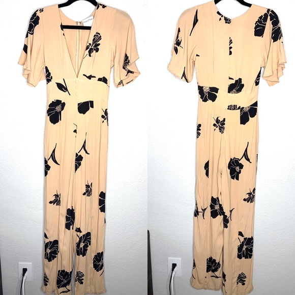 Privacy Please Blakey nude floral jumpsuit size xs - Picture 2 of 8